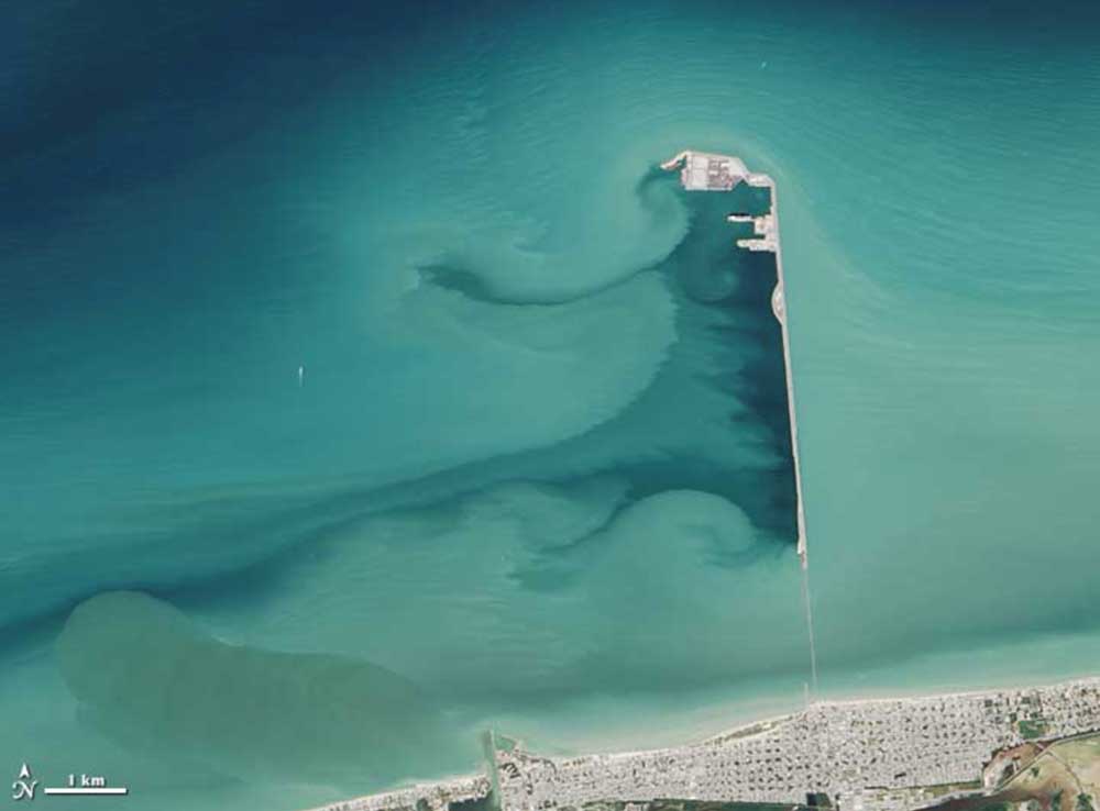 Progreso Pier captured by Landsat 8 (NASA 2014)