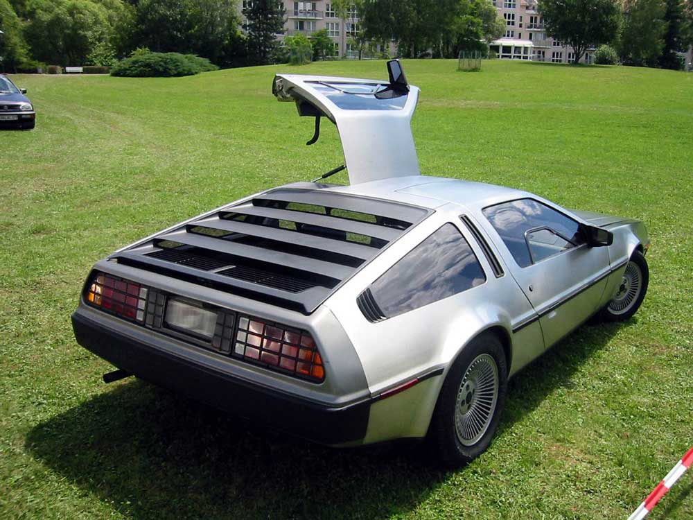 DMC-12 Stainless Steel Car (Momentcar 2015)