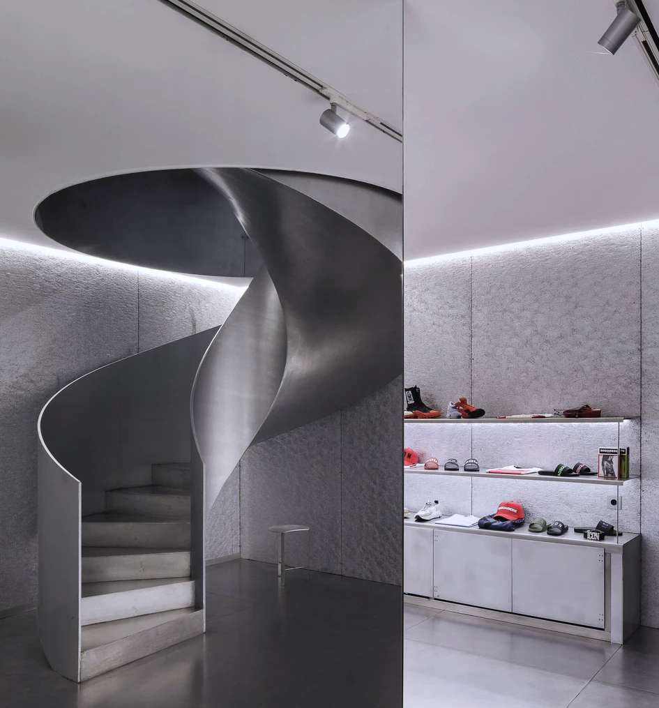 The Helicoidal Stair Made from Aluminum and Stainless Steel in MKR Shop (Photo Courtesy of Fernando Alda & Architonic 2019)