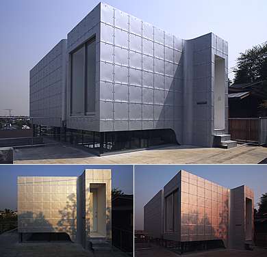Machine Head Looking Silver, Golden or Gray Color from Time to Time (Photo Courtesy of N MAEDA ATELIER Architects & Associations 2014)